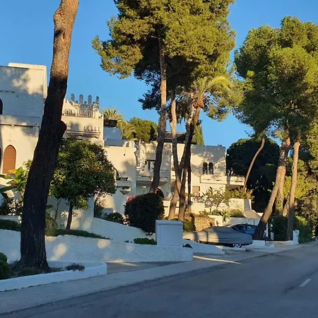 Apartment Village