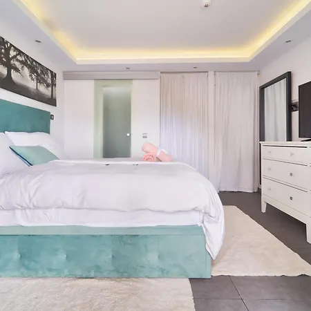 Village 마르베야