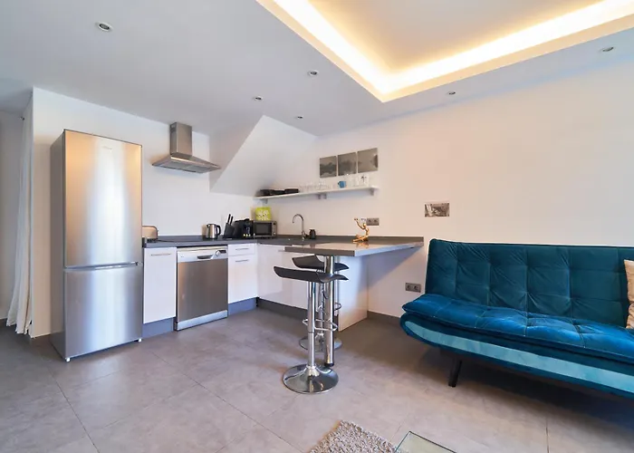 Apartament Village *