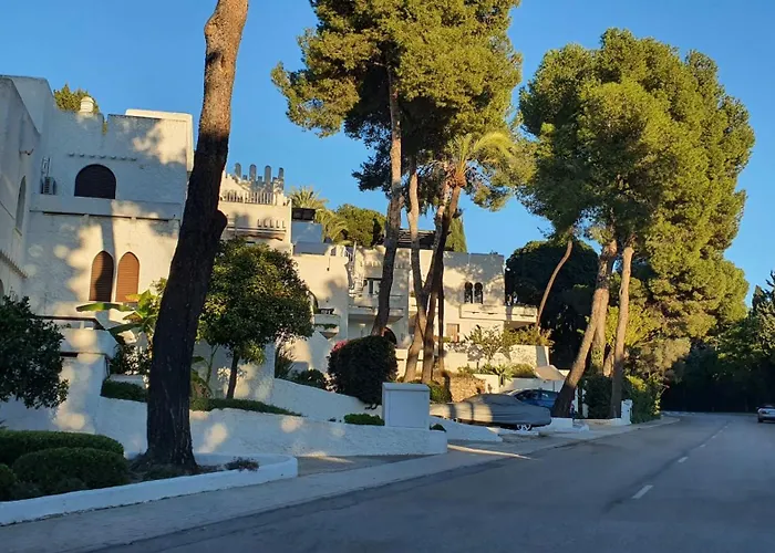 Apartment Village